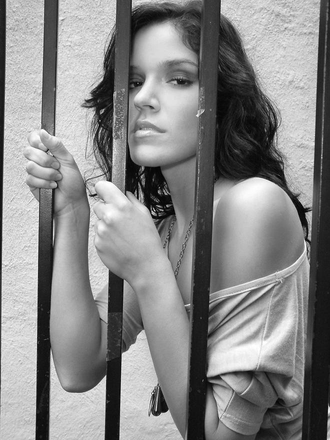 Female model photo shoot of Amaris Perez by RobKleinimages