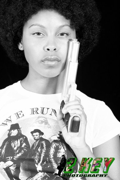 Female model photo shoot of Laureli Lewis by 2 Key Photography
