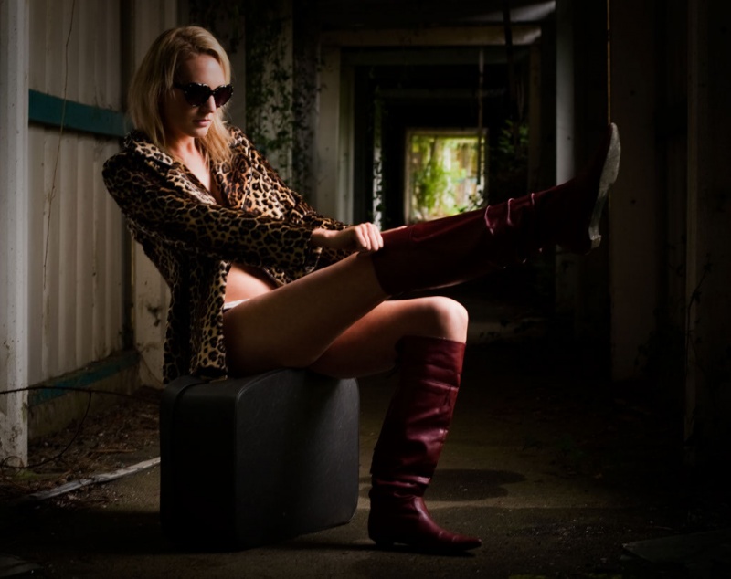 Female model photo shoot of Lisa stone by Russ Freeman