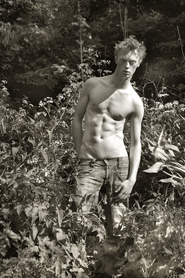 Male model photo shoot of Samuel Merceron