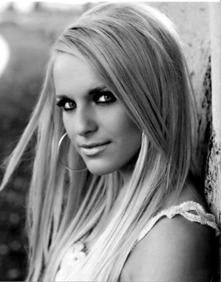 Female model photo shoot of Britney Jo