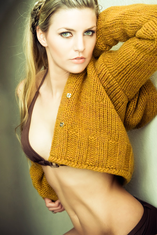 Female model photo shoot of Svetlana Muradova