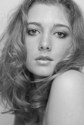 Female model photo shoot of Amber Ammons