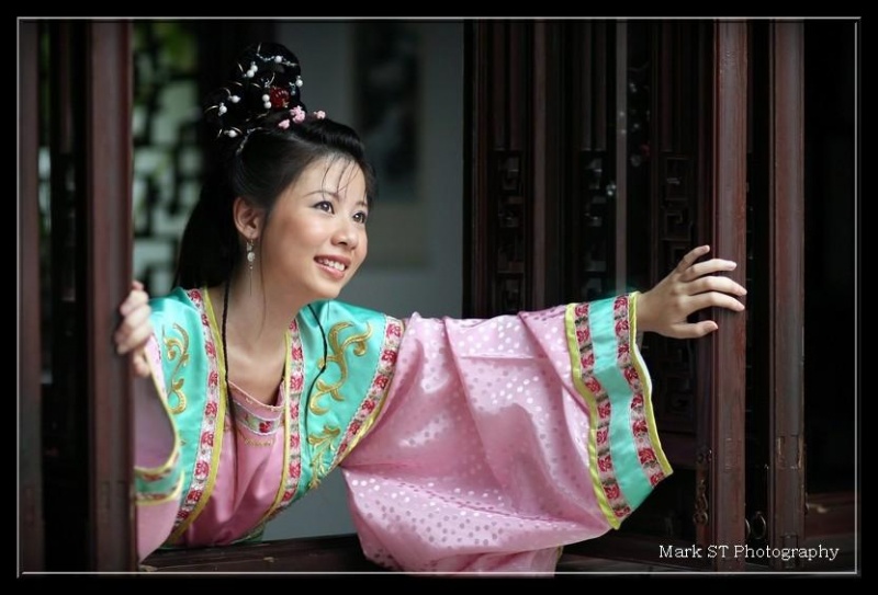 Female model photo shoot of Valie Chua in Chinese Garden, Singapore