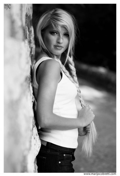 Female model photo shoot of Jessica McDonald Woods in Nice