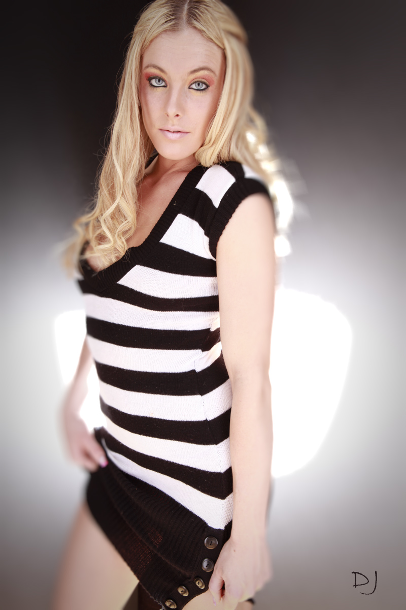 Female model photo shoot of Eyes of Skylor  by DJ Bornemeier