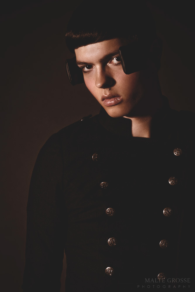 Male model photo shoot of pault