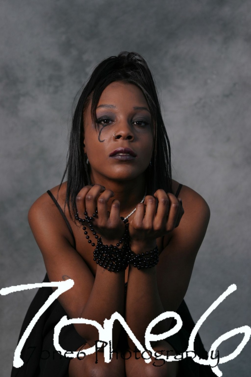Female model photo shoot of Shaquanna Franklin87 by 7one6 Photography