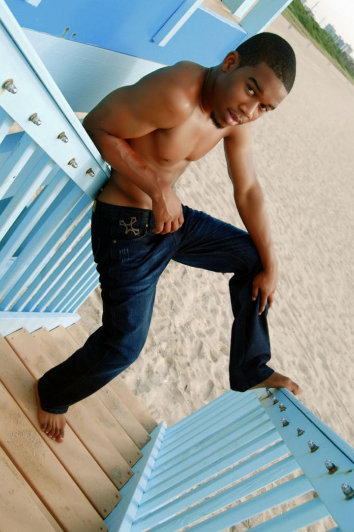 Male model photo shoot of Xavier Singleton in Miami, FL