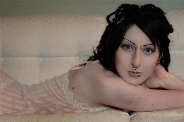 Female model photo shoot of Melody Moss in Brampton