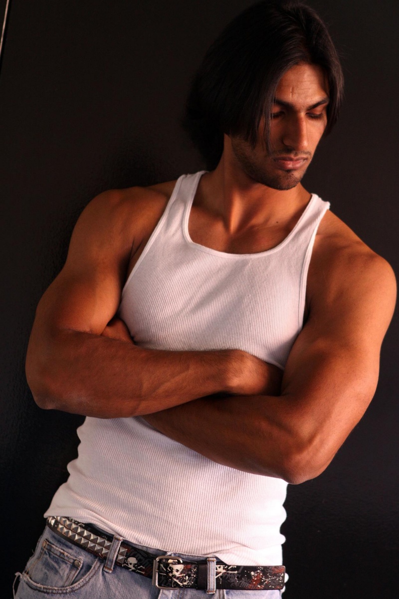 Male model photo shoot of Habib Khan