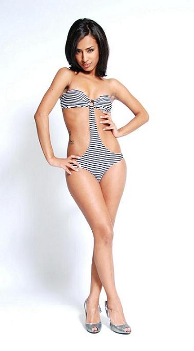 Female model photo shoot of Stephany Rivera