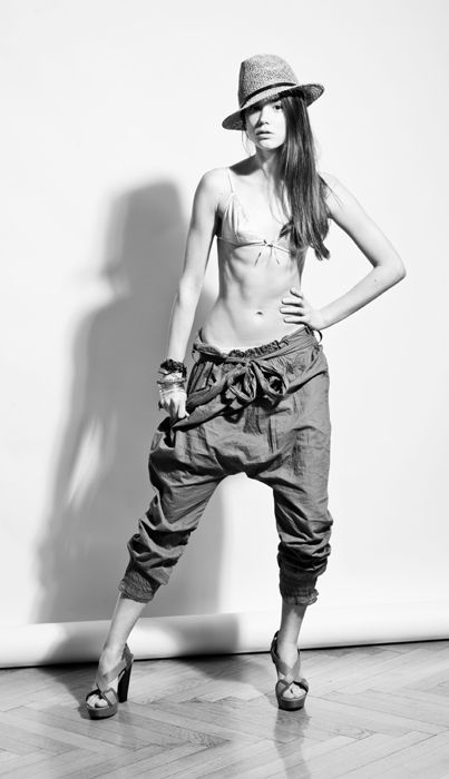 Female model photo shoot of Karolina Chodak