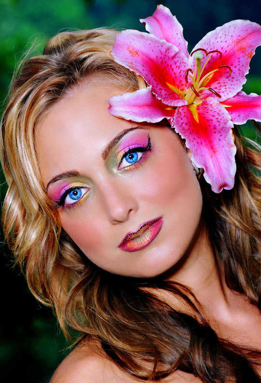 Female model photo shoot of Tara Mariea by Mike Limbaugh in Lancaster PA, makeup by Makeup by HeatherKat