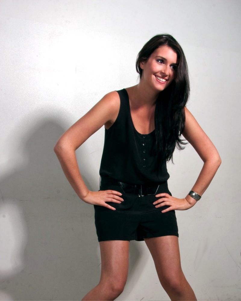 Female model photo shoot of Cassandra Fury by BendingLight