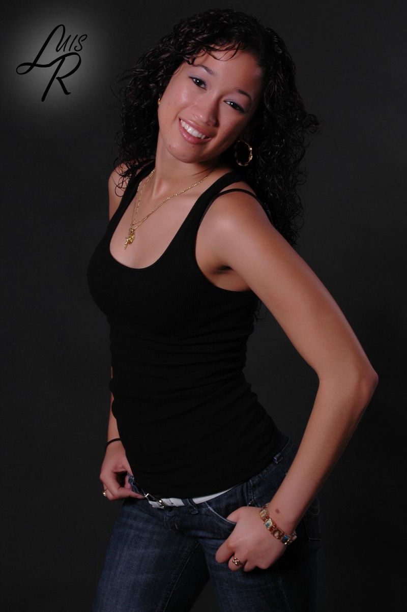 Female model photo shoot of YARITZA ORTIZ