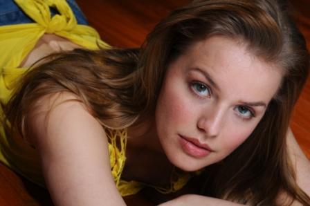 Female model photo shoot of Jocelyn Jones