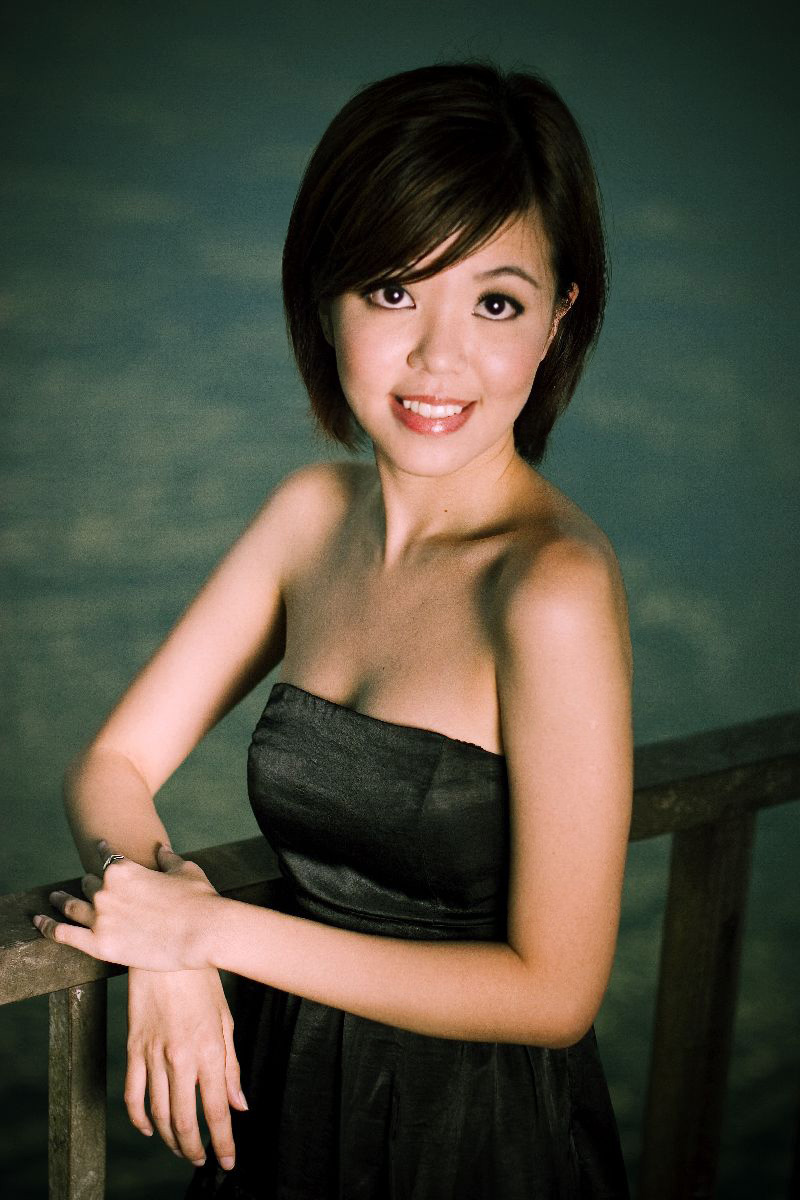 Female model photo shoot of Eileen Kang