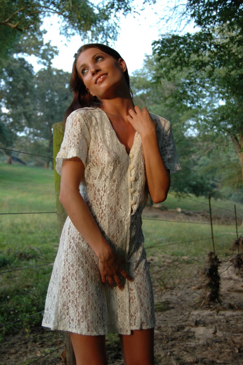 Female model photo shoot of Ashley-Brooke by Thomas Oaks