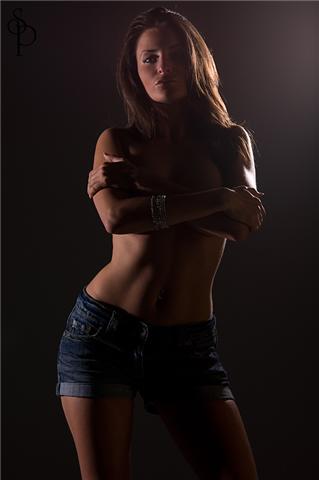 Female model photo shoot of XxAliciaRxX