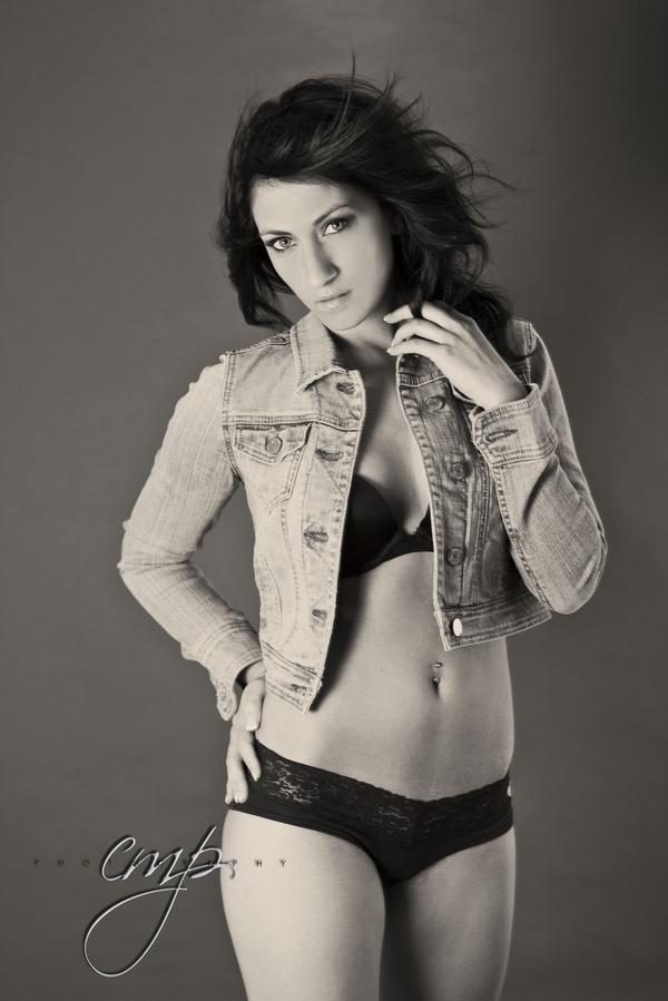 Female model photo shoot of Lauren Kathryun