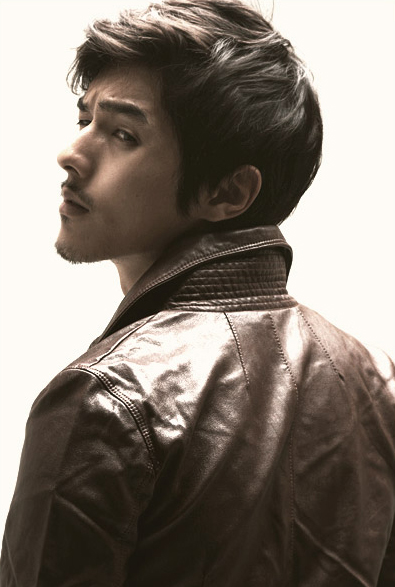 Male model photo shoot of Dan Joo