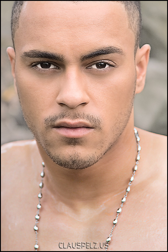 Male model photo shoot of DeNiro Keith