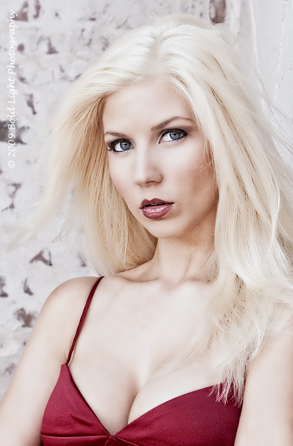 Female model photo shoot of Amanda Frost by Dan Leffel