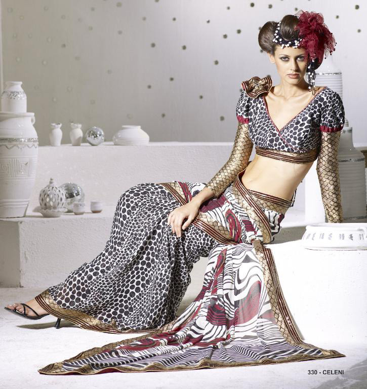 Female model photo shoot of Joalharia Sarees