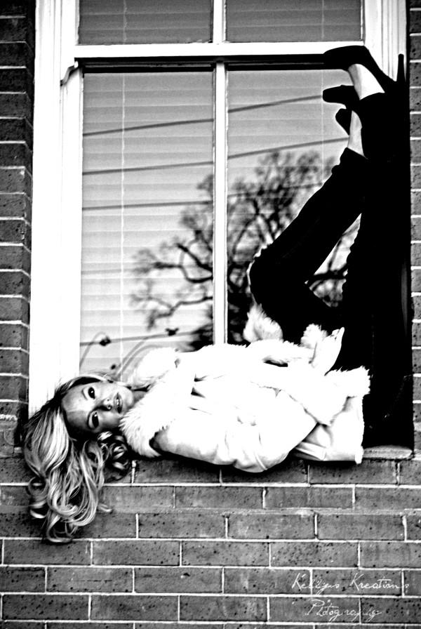 Female model photo shoot of Kelly Pardew in Hattiesburg