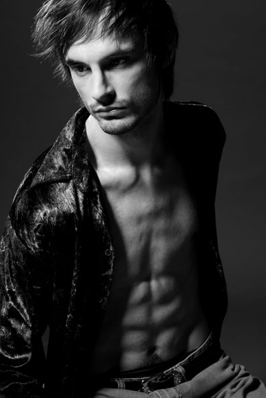Male model photo shoot of Darren J