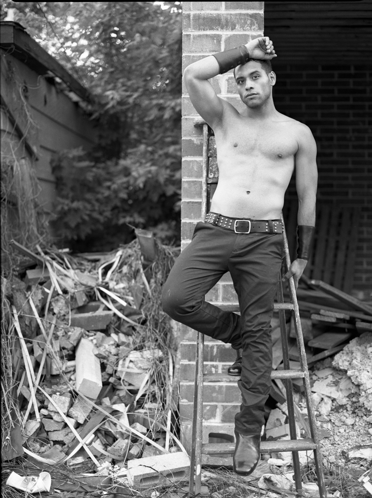 Male model photo shoot of Leo Franco in Chicago
