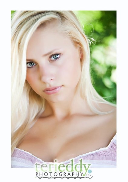 Female model photo shoot of Angela_H by Teri Eddy Photography