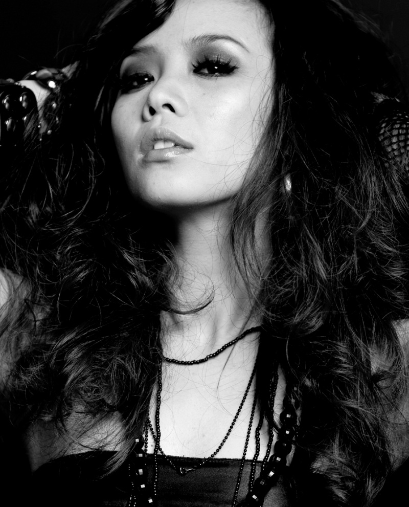 Female model photo shoot of Bialy Atsawa