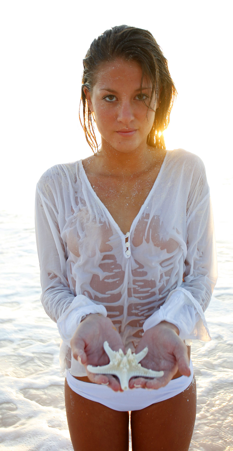 Female model photo shoot of JNalani in Bahamas