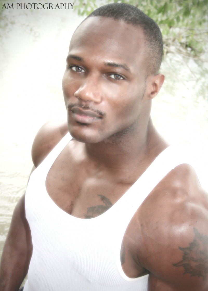 Male model photo shoot of Quincy Edwards