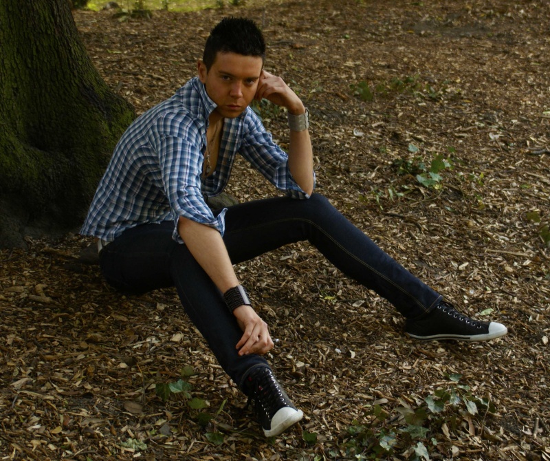Male model photo shoot of Dwane Kelly