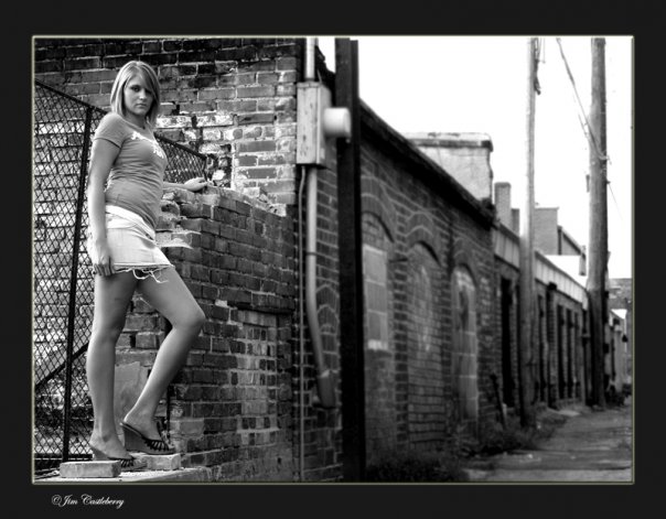 Female model photo shoot of Nicole_Thompson2009 in Jonesboro, AR