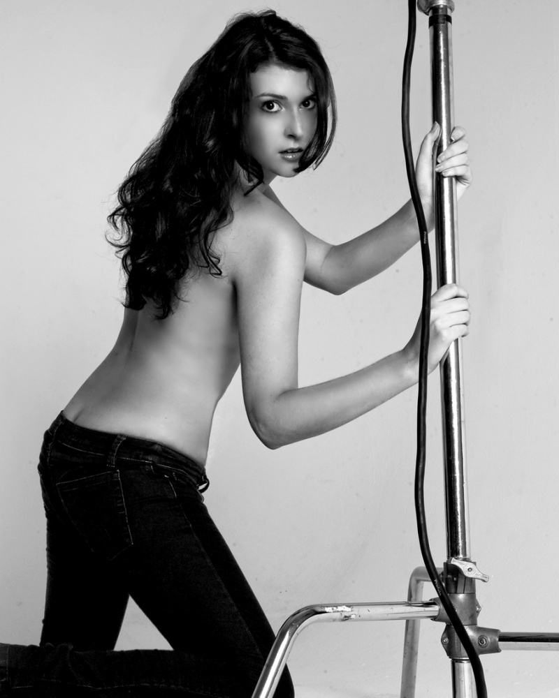 Female model photo shoot of Cassandra Fury by yann feron studio