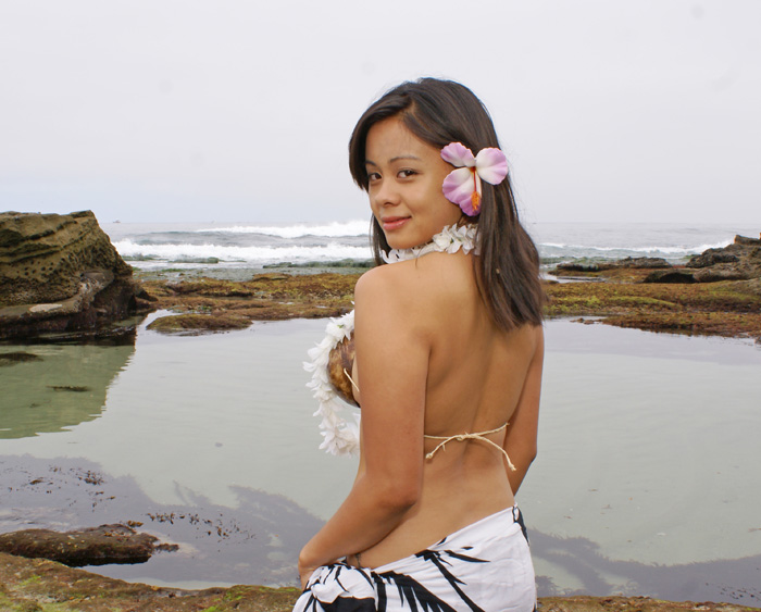 Female model photo shoot of me llamo La Miel by Al Santos