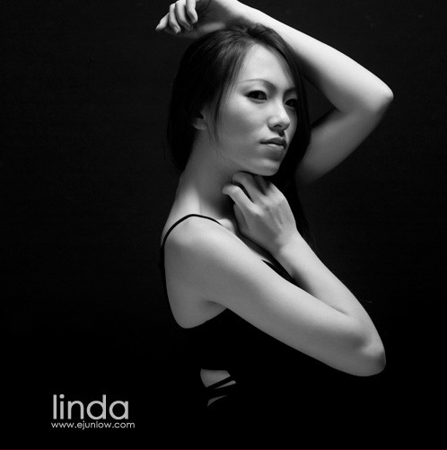 Female model photo shoot of Linda Lee MX
