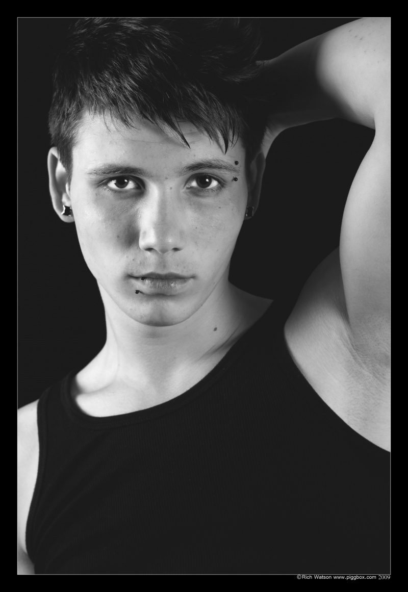 Male model photo shoot of Dinu Madalin by Rich - PiggBox in Pacifico/Madrid, makeup by MissGataMakeUp