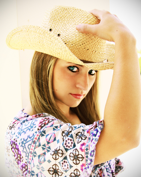 Female model photo shoot of LMK Photography Design and Audrey McClanahan in Swansboro, NC
