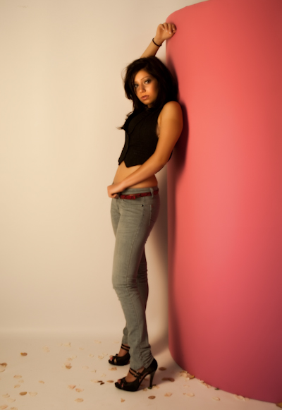 Female model photo shoot of Mahnam