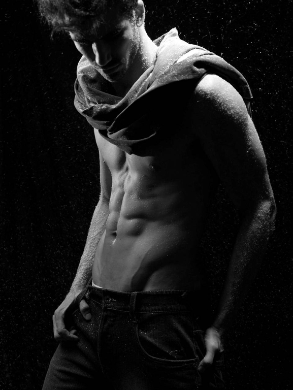 Male model photo shoot of MARTIN SAINTS