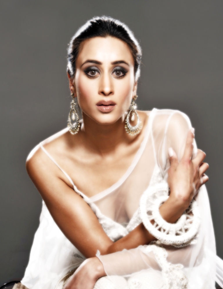 Female model photo shoot of Himani Nayar in UK
