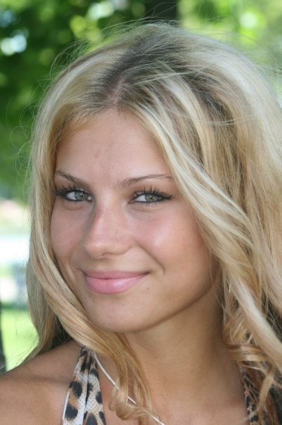 Female model photo shoot of angelina_polska in toronto