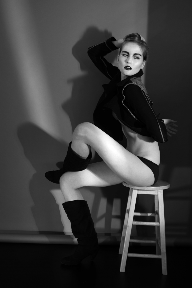 Female model photo shoot of Heidi Luise
