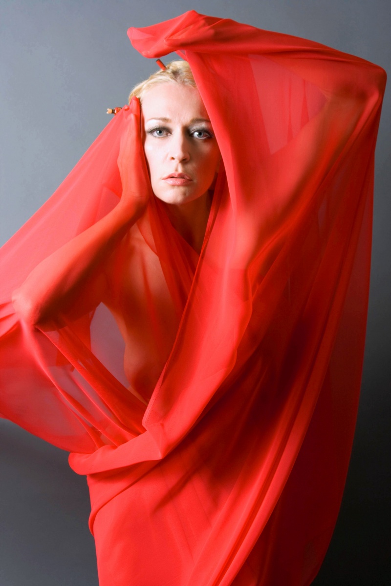 Female model photo shoot of Anna Aristova 