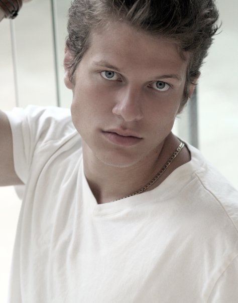 Male model photo shoot of Joey Ruggiero